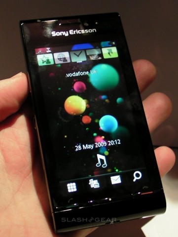 Sony_ericsson_satio_hands-on-20-361x480